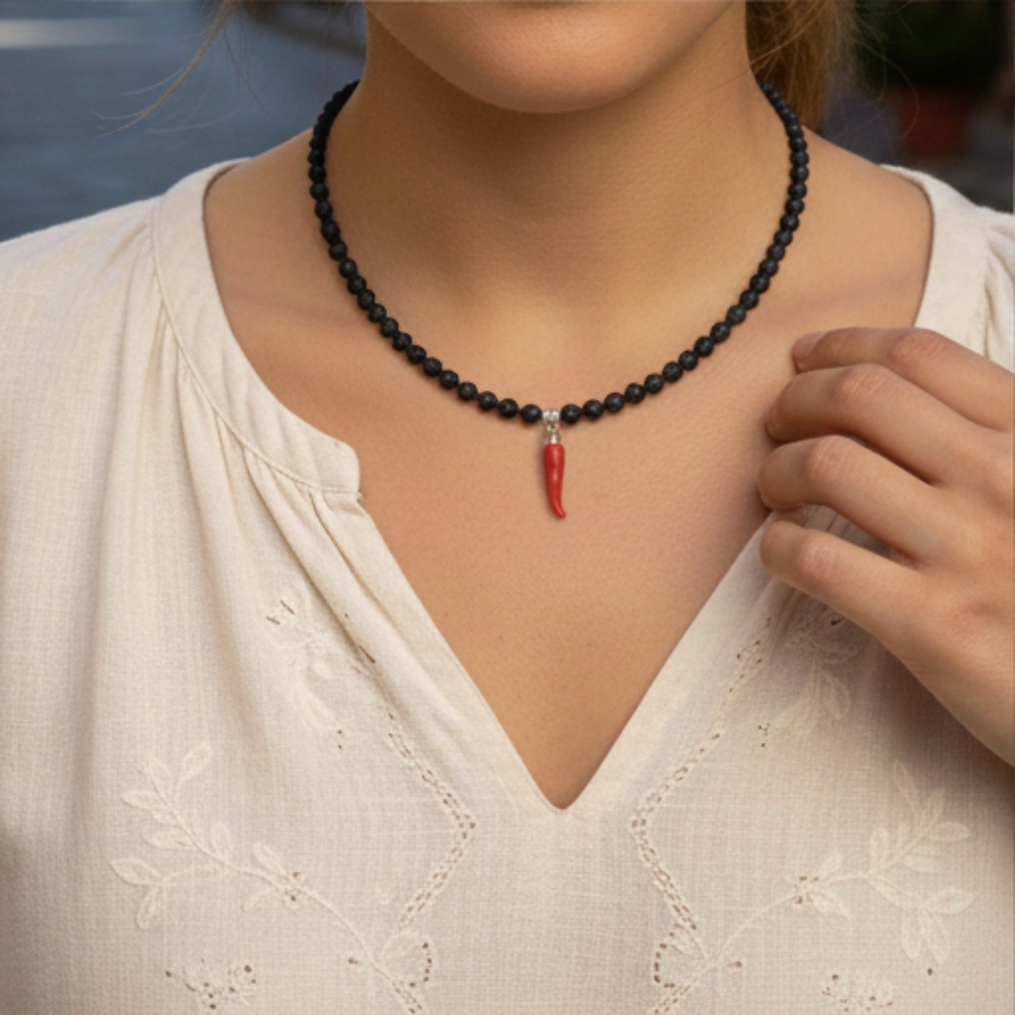 Collana Corallo rosso, Pietra Lavica ed Onice