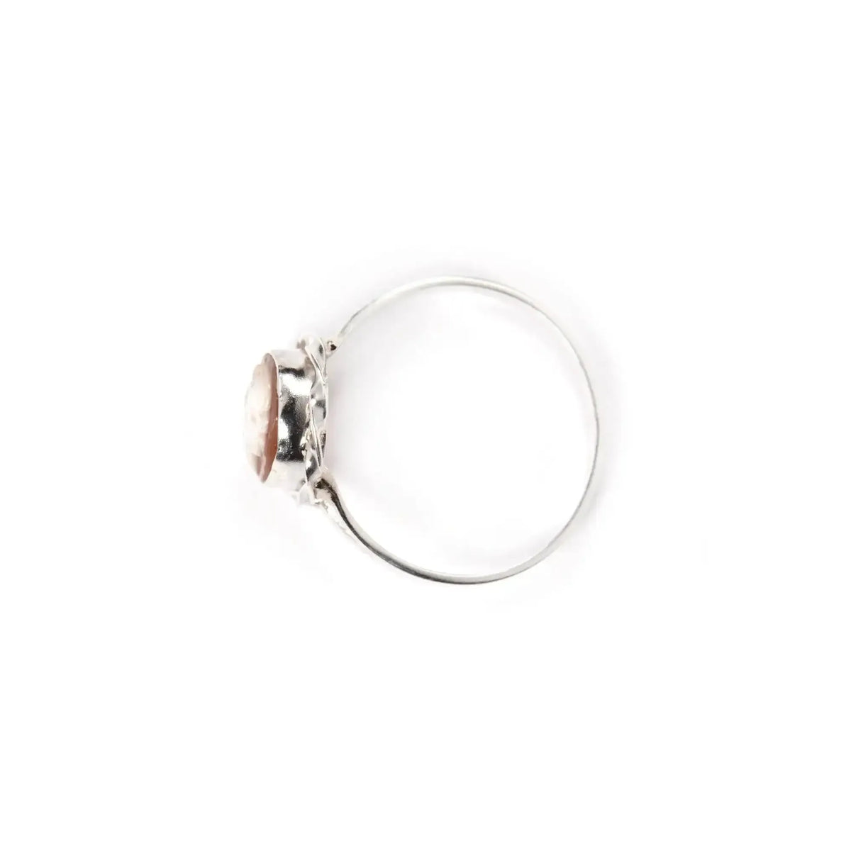 Silver ring with brown cameo
