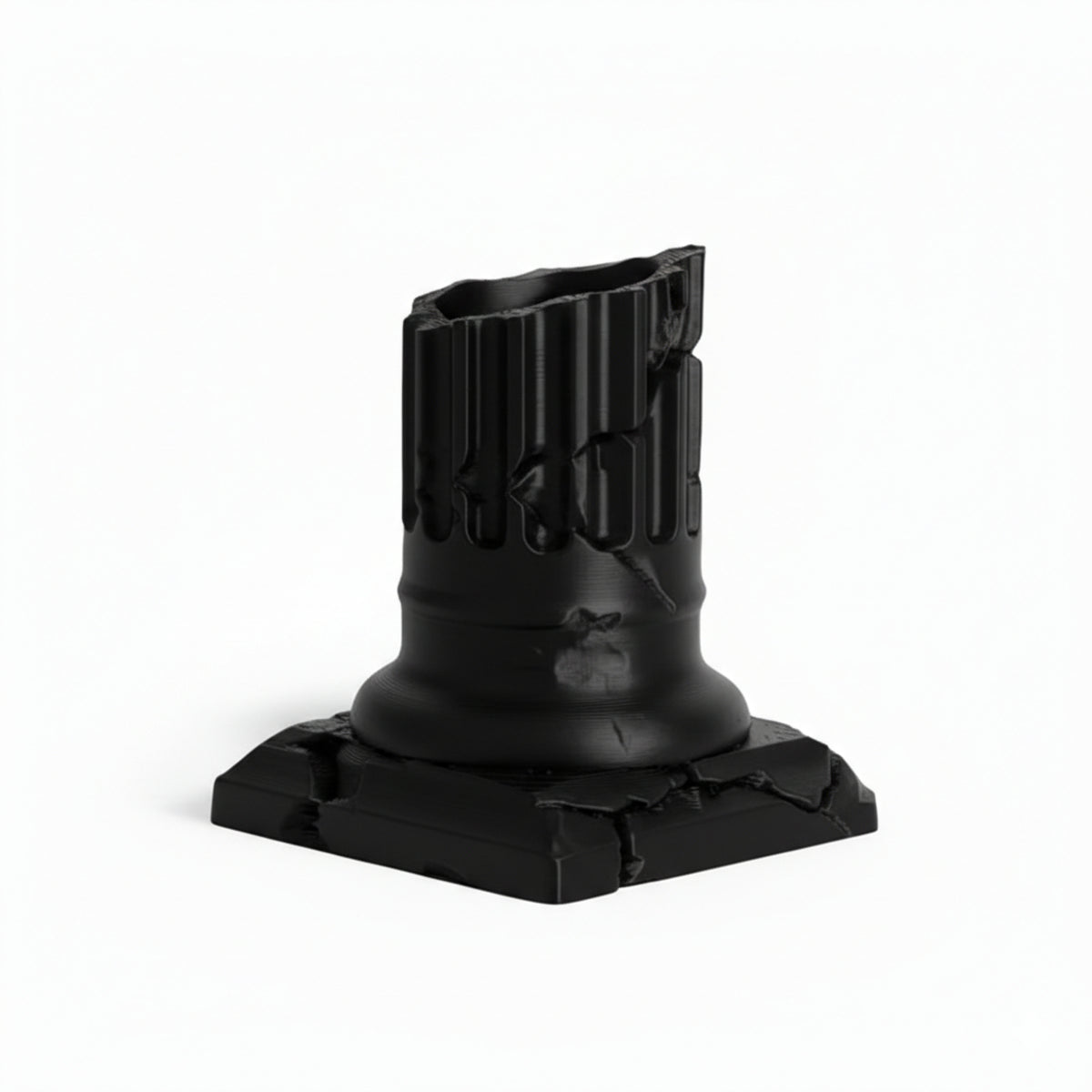 Capitello dorico portapenne in PLA nero matto, con scanalature e base quadrata, su fondo bianco.