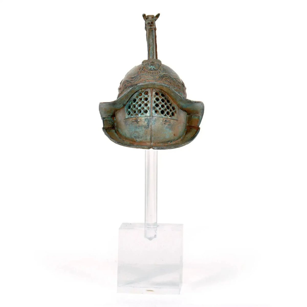 Vorderes Detail des bronzenen thrakisch-römischen Gladiatorenhelms