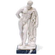 Dettaglio della scultura di Ercole Farnese