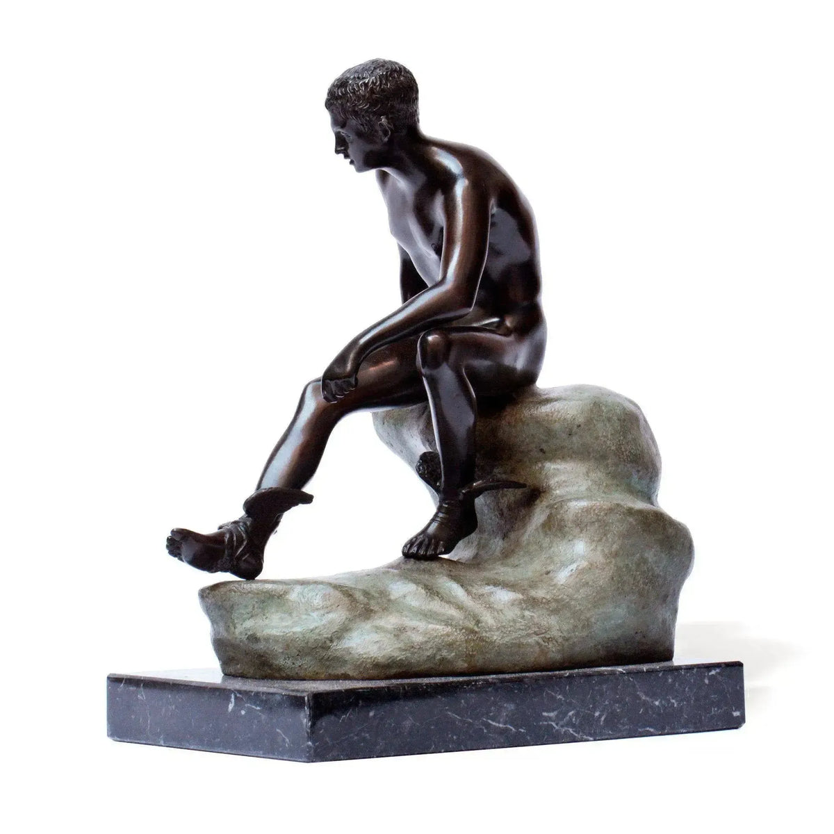 Bronzestatue des ruhenden Hermes