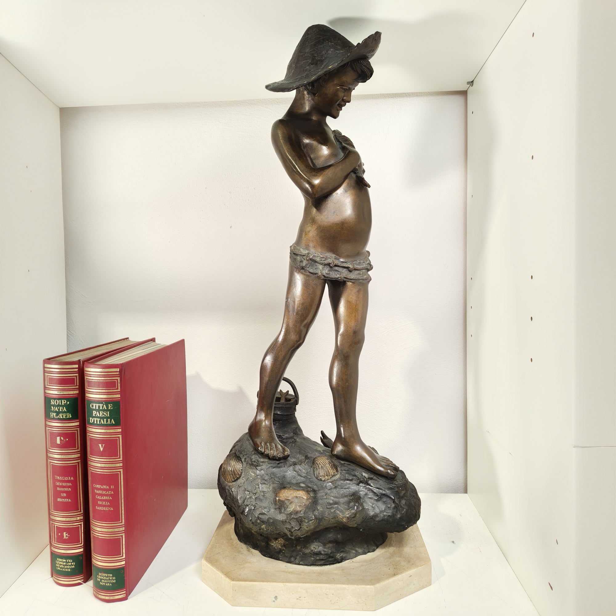 Giovanni Varlese – Pescatorello in bronzo firmato, 74 cm