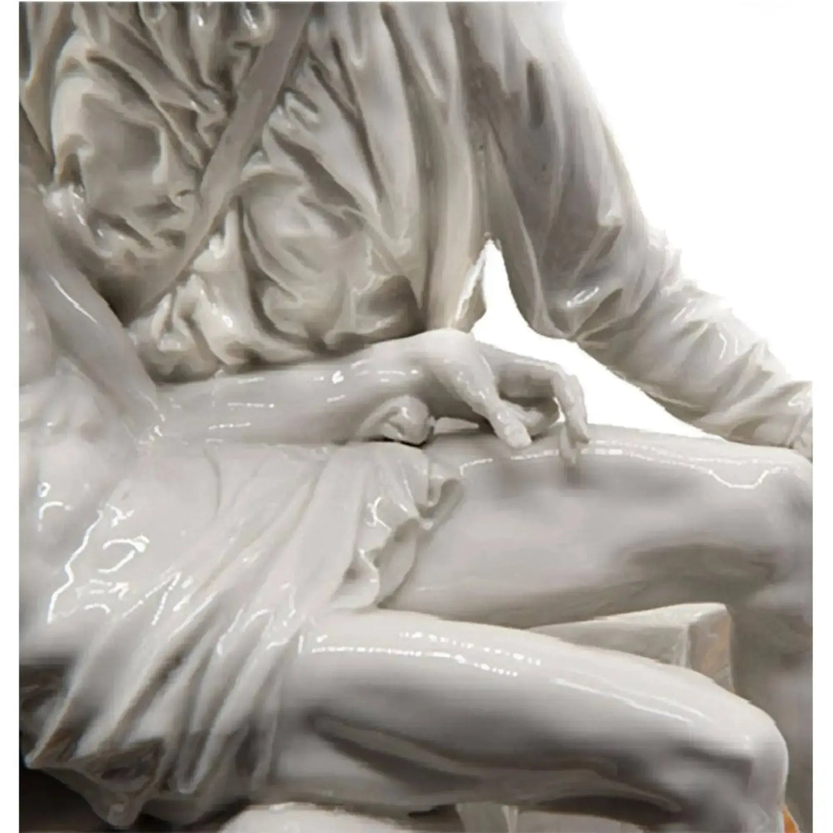 Michelangelo's Pietà: Art icon in Capodimonte porcelain