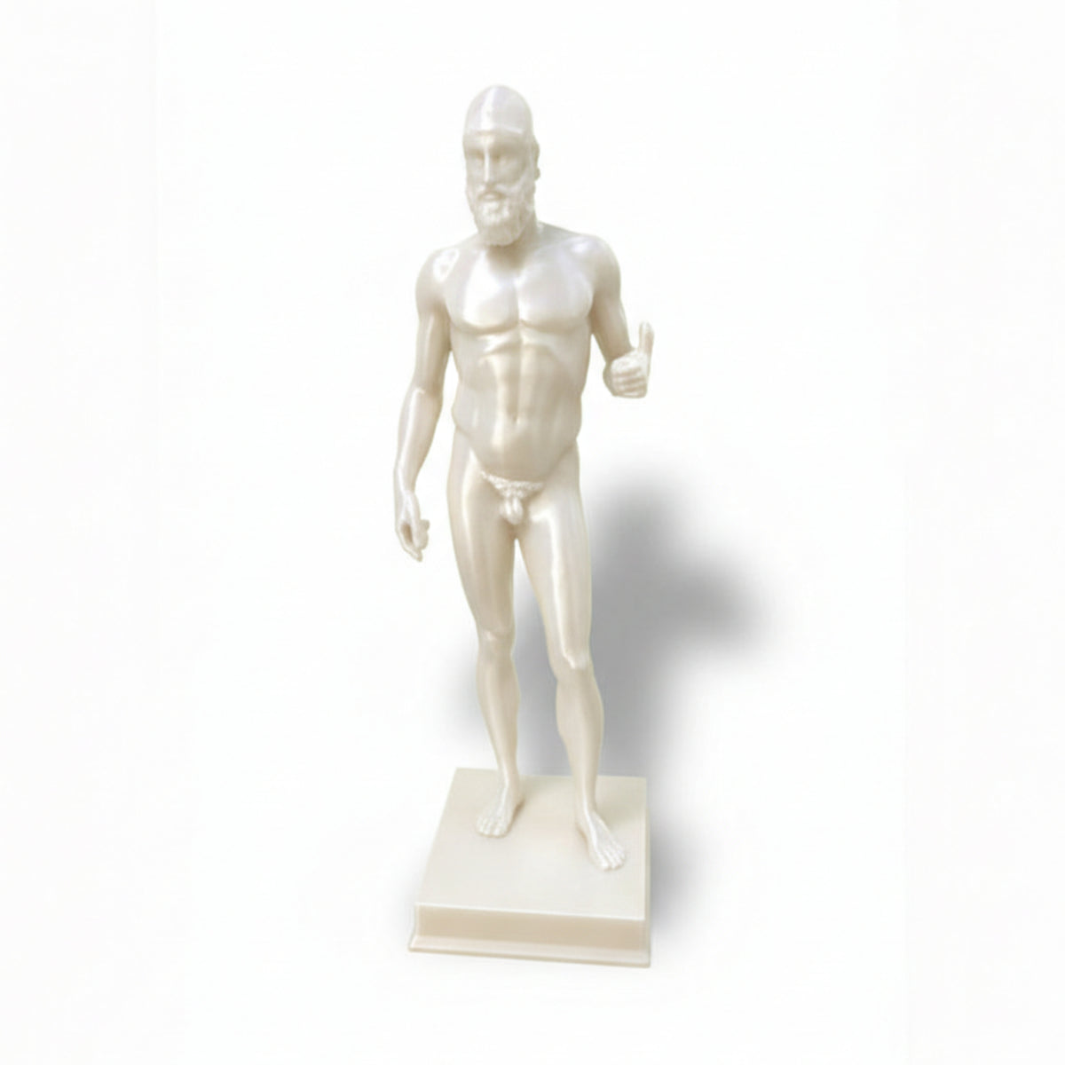 Riproduzione del Bronzo di Riace modello B in PLA bianco perlato, su base quadrata e fondo bianco.