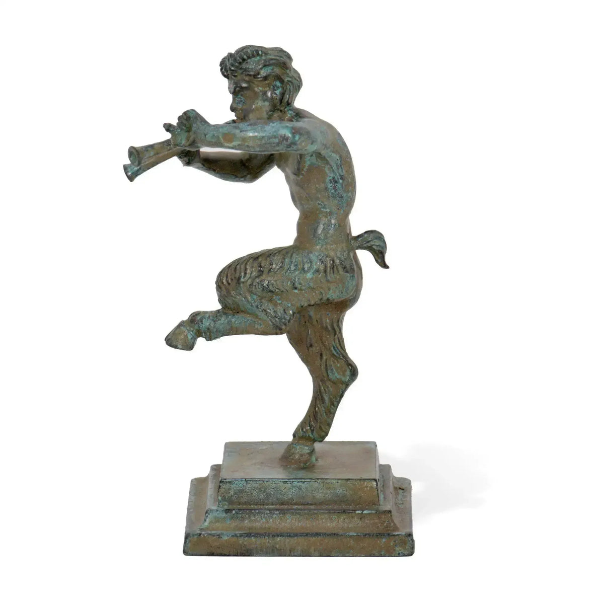 Seitenansicht des Fauns mit Bronzepfeifen, kunstvolle Statuette.
