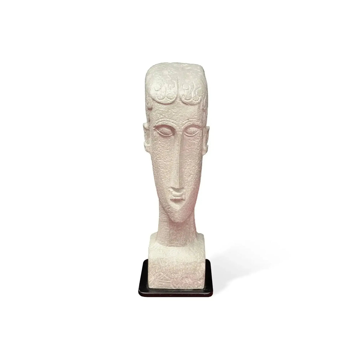 Tête de femme, de Modigliani. Reproduction tridimensionnelle, vue de face.