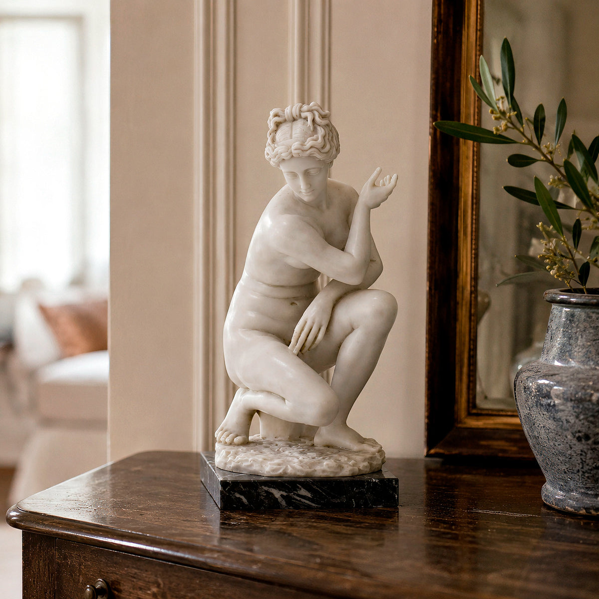 Venere Hockend - Marmorskulptur 24 cm