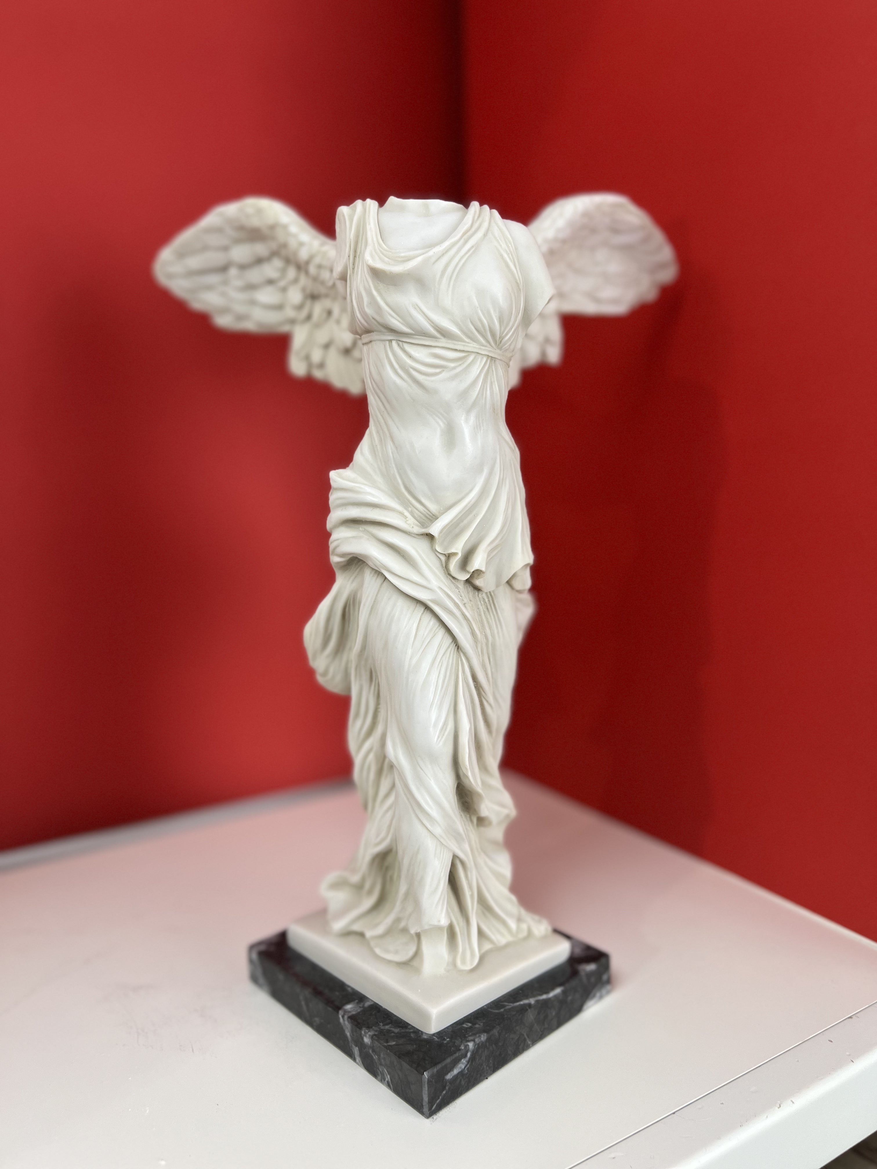 ヴィットリア・アラタ - サモトラケのニケ 37,5 cm - ルーヴル美術館